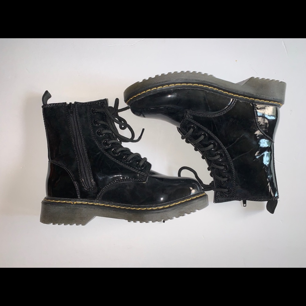 Black Boots